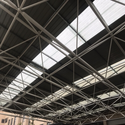 如何确定网架钢结构价格多少一吨